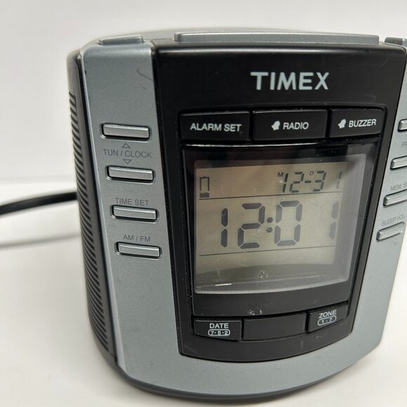 Timex T301B Digital Tuning Alarm Clock AM FM Radio - Picture 2 of 9